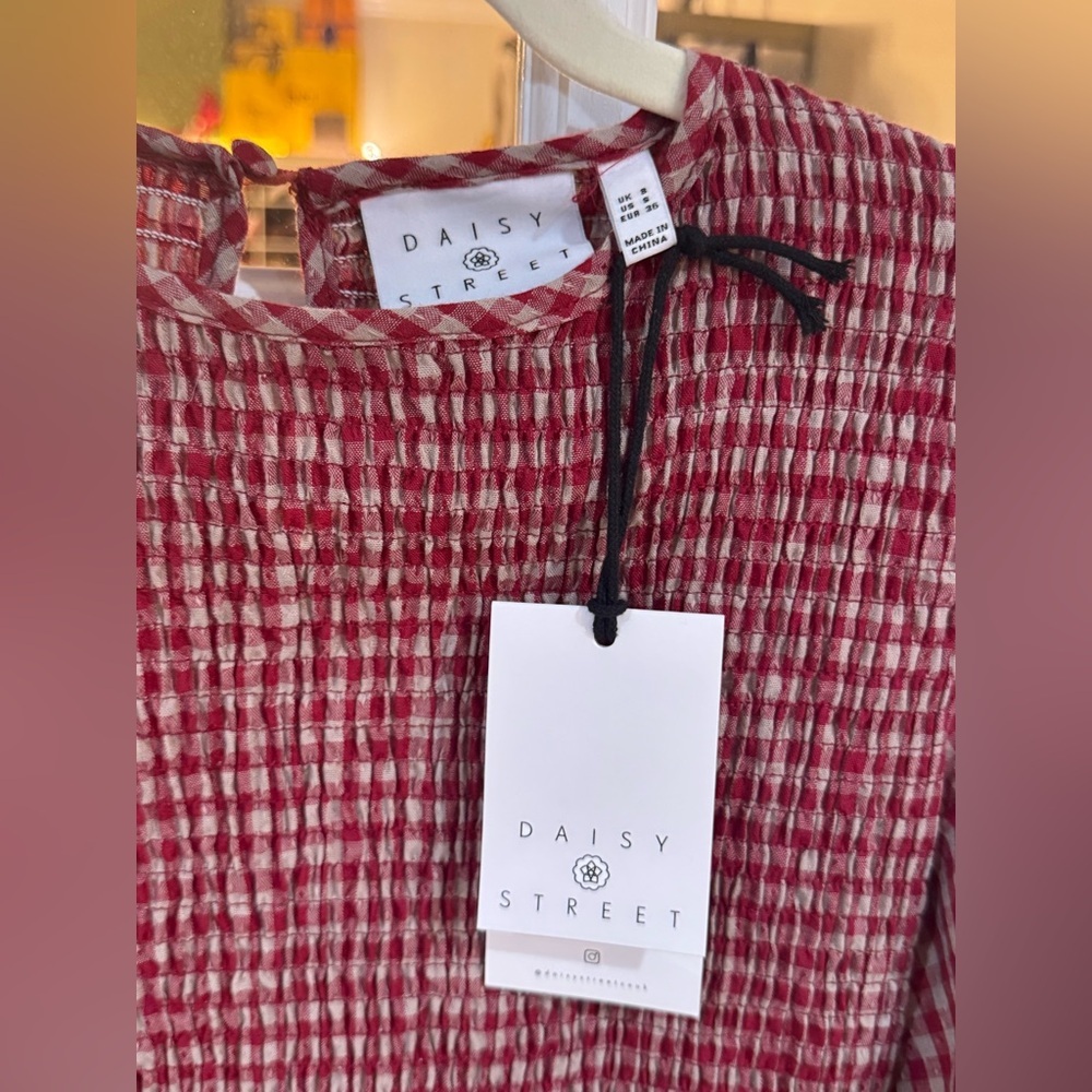 ♥️🤍 Daisy Street Red Gingham Smocked Long-Sleeve Dress - Picture 4 of 6